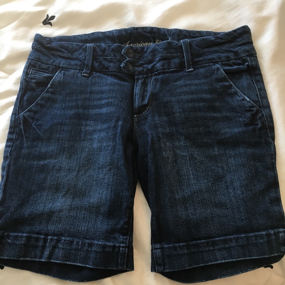 Bermuda jean shorts